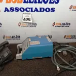 LOTE 408 - 01 COMPRESSOR VASCULAR E 01 APARELHO DE TELEFONE. (NO ESTADO) ATENÇÃO! FAZER A VISITAÇÃO ANTES DE ARREMATAR, NÃO SABEMOS SE FUNCIONA. LEILÃO NÃO TEM GARANTIA E NEM DEVOLUÇÃO, SUJEITO A POSSÍVEIS AVARIAS VISÍVEIS/OCULTAS E/OU AUSÊNCIA DE COMPONENTES.