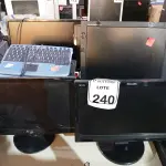 LOTE 240 - 08 MONITORES MARCAS E MODELOS DIVERSOS C/AVARIAS E 04 TECLADOS COM MOUSEPAD. (NO ESTADO) ATENÇÃO! FAZER A VISITAÇÃO ANTES DE ARREMATAR, NÃO SABEMOS SE FUNCIONA. LEILÃO NÃO TEM GARANTIA E NEM DEVOLUÇÃO, SUJEITO A POSSÍVEIS AVARIAS VISÍVEIS/OCULTAS E/OU AUSÊNCIA DE COMPONENTES.