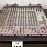 LOTE 459 - 01 MESA DE SOM 16 CANAIS MARCA STANER MODELO UX-16. (NO ESTADO) ATENÇÃO! FAZER A VISITAÇÃO ANTES DE ARREMATAR, NÃO SABEMOS SE FUNCIONA. LEILÃO NÃO TEM GARANTIA E NEM DEVOLUÇÃO, SUJEITO A POSSÍVEIS AVARIAS VISÍVEIS/OCULTAS E/OU AUSÊNCIA DE COMPONENTES.