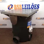 LOTE 236 - 01 CAIXA DE PASSAGEM E INSPEÇÃO DE ESGOTO. (NO ESTADO) ATENÇÃO! FAZER A VISITAÇÃO ANTES DE ARREMATAR, NÃO SABEMOS SE FUNCIONA. LEILÃO NÃO TEM GARANTIA E NEM DEVOLUÇÃO, SUJEITO A POSSÍVEIS AVARIAS VISÍVEIS/OCULTAS E/OU AUSÊNCIA DE COMPONENTES.