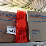 LOTE 445 - 02 CAIXAS DE LUZ OCTOGONAL. (NO ESTADO) ATENÇÃO! FAZER A VISITAÇÃO ANTES DE ARREMATAR, NÃO SABEMOS SE FUNCIONA. LEILÃO NÃO TEM GARANTIA E NEM DEVOLUÇÃO, SUJEITO A POSSÍVEIS AVARIAS VISÍVEIS/OCULTAS E/OU AUSÊNCIA DE COMPONENTES.