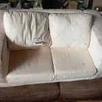 LOTE 528 - 02 SOFÁS DE 02 LUGARES. (NO ESTADO) ATENÇÃO! FAZER A VISITAÇÃO ANTES DE ARREMATAR, NÃO SABEMOS SE FUNCIONA. LEILÃO NÃO TEM GARANTIA E NEM DEVOLUÇÃO, SUJEITO A POSSÍVEIS AVARIAS VISÍVEIS/OCULTAS E/OU AUSÊNCIA DE COMPONENTES.