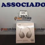 LOTE 297 - 01 HEADPHONE P9 COR BRANCA. (NO ESTADO) ATENÇÃO! FAZER A VISITAÇÃO ANTES DE ARREMATAR, NÃO SABEMOS SE FUNCIONA. LEILÃO NÃO TEM GARANTIA E NEM DEVOLUÇÃO, SUJEITO A POSSÍVEIS AVARIAS VISÍVEIS/OCULTAS E/OU AUSÊNCIA DE COMPONENTES.