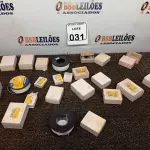 LOTE 031 - 01 LOTE COM DIVERSOS ANZÓIS E 03 ROLOS DE LINHA PARA OBRAS. (NO ESTADO) ATENÇÃO! FAZER A VISITAÇÃO ANTES DE ARREMATAR, NÃO SABEMOS SE FUNCIONA. LEILÃO NÃO TEM GARANTIA E NEM DEVOLUÇÃO, SUJEITO A POSSÍVEIS AVARIAS VISÍVEIS/OCULTAS E/OU AUSÊNCIA DE COMPONENTES.