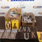 LOTE 114 - 01 LOTE COM DIVERSOS ENFEITES DE NÚMEROS PARA CASAS E APARTAMENTOS. (NO ESTADO) ATENÇÃO! FAZER A VISITAÇÃO ANTES DE ARREMATAR, NÃO SABEMOS SE FUNCIONA. LEILÃO NÃO TEM GARANTIA E NEM DEVOLUÇÃO, SUJEITO A POSSÍVEIS AVARIAS VISÍVEIS/OCULTAS E/OU AUSÊNCIA DE COMPONENTES.