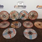 LOTE 019 - 10 DISCOS DE DESBASTE DIVERSOS. (NO ESTADO) ATENÇÃO! FAZER A VISITAÇÃO ANTES DE ARREMATAR, NÃO SABEMOS SE FUNCIONA. LEILÃO NÃO TEM GARANTIA E NEM DEVOLUÇÃO, SUJEITO A POSSÍVEIS AVARIAS VISÍVEIS/OCULTAS E/OU AUSÊNCIA DE COMPONENTES.