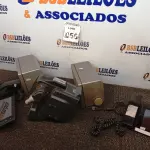LOTE 056 - 02 APARELHOS TELEFÔNICO CISCO DIGITAIS E 01 PAR DE CAIXA DE SOM MARCA SONY. (NO ESTADO) ATENÇÃO! FAZER A VISITAÇÃO ANTES DE ARREMATAR, NÃO SABEMOS SE FUNCIONA. LEILÃO NÃO TEM GARANTIA E NEM DEVOLUÇÃO, SUJEITO A POSSÍVEIS AVARIAS VISÍVEIS/OCULTAS E/OU AUSÊNCIA DE COMPONENTES.