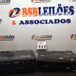 LOTE 117 - 02 PROJETORES MULTIMIDIA MARCA EPSON E BENQ. (NO ESTADO) ATENÇÃO! FAZER A VISITAÇÃO ANTES DE ARREMATAR, NÃO SABEMOS SE FUNCIONA. LEILÃO NÃO TEM GARANTIA E NEM DEVOLUÇÃO, SUJEITO A POSSÍVEIS AVARIAS VISÍVEIS/OCULTAS E/OU AUSÊNCIA DE COMPONENTES.