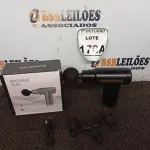 LOTE 170 - 01 MASSAGEADOR MUSCULAR COM CARREGADOR E ACESSÓRIOS. ATENÇÃO! FAZER A VISITAÇÃO ANTES DE ARREMATAR, NÃO SABEMOS SE FUNCIONA. LEILÃO NÃO TEM GARANTIA E NEM DEVOLUÇÃO, SUJEITO A POSSÍVEIS AVARIAS VISÍVEIS/OCULTAS E/OU AUSÊNCIA DE COMPONENTES.