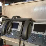 LOTE 078 - 08 APARELHOS TELEFÔNICOS MARCAS E MODELOS DIVERSOS. (NO ESTADO) ATENÇÃO! FAZER A VISITAÇÃO ANTES DE ARREMATAR, NÃO SABEMOS SE FUNCIONA. LEILÃO NÃO TEM GARANTIA E NEM DEVOLUÇÃO, SUJEITO A POSSÍVEIS AVARIAS VISÍVEIS/OCULTAS E/OU AUSÊNCIA DE COMPONENTES.