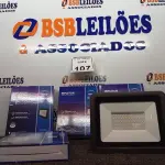 LOTE 107 - 05 REFLETORES LED AMBIENTE EXTERNO100W. (NO ESTADO) ATENÇÃO! FAZER A VISITAÇÃO ANTES DE ARREMATAR, NÃO SABEMOS SE FUNCIONA. LEILÃO NÃO TEM GARANTIA E NEM DEVOLUÇÃO, SUJEITO A POSSÍVEIS AVARIAS VISÍVEIS/OCULTAS E/OU AUSÊNCIA DE COMPONENTES.