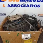 LOTE 146 - 01 LOTE COM CABOS DIVERSOS. (NO ESTADO) ATENÇÃO! FAZER A VISITAÇÃO ANTES DE ARREMATAR, NÃO SABEMOS SE FUNCIONA. LEILÃO NÃO TEM GARANTIA E NEM DEVOLUÇÃO, SUJEITO A POSSÍVEIS AVARIAS VISÍVEIS/OCULTAS E/OU AUSÊNCIA DE COMPONENTES.