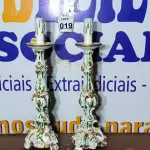 LOTE 019 - 01 PAR DE CASTIÇAL TOCHEIRO. (NO ESTADO)