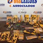 LOTE 054 - 01 LOTE COM DIVERSAS FERRAMENTAS. (NO ESTADO) ATENÇÃO! FAZER A VISITAÇÃO ANTES DE ARREMATAR, NÃO SABEMOS SE FUNCIONA. LEILÃO NÃO TEM GARANTIA E NEM DEVOLUÇÃO, SUJEITO A POSSÍVEIS AVARIAS VISÍVEIS/OCULTAS E/OU AUSÊNCIA DE COMPONENTES.