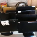 LOTE 159 - 07 MONITORES LCD MARCAS E MODELOS DIVERSOS. (NO ESTADO) ATENÇÃO! FAZER A VISITAÇÃO ANTES DE ARREMATAR, NÃO SABEMOS SE FUNCIONA. LEILÃO NÃO TEM GARANTIA E NEM DEVOLUÇÃO, SUJEITO A POSSÍVEIS AVARIAS VISÍVEIS/OCULTAS E/OU AUSÊNCIA DE COMPONENTES.