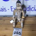 LOTE 055 - 01 BONECA RITXOKO KARAJA (NO ESTADO)