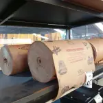 LOTE 077 - 05 ROLOS DE PAPEL PARDO. (NO ESTADO) ATENÇÃO! FAZER A VISITAÇÃO ANTES DE ARREMATAR, NÃO SABEMOS SE FUNCIONA. LEILÃO NÃO TEM GARANTIA E NEM DEVOLUÇÃO, SUJEITO A POSSÍVEIS AVARIAS VISÍVEIS/OCULTAS E/OU AUSÊNCIA DE COMPONENTES.