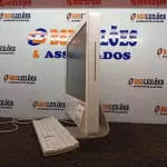 LOTE 040 - 01 IMAC E 01 TECLADO. (NO ESTADO) ATENÇÃO! FAZER A VISITAÇÃO ANTES DE ARREMATAR, NÃO SABEMOS SE FUNCIONA. LEILÃO NÃO TEM GARANTIA E NEM DEVOLUÇÃO, SUJEITO A POSSÍVEIS AVARIAS VISÍVEIS/OCULTAS E/OU AUSÊNCIA DE COMPONENTES.