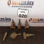 LOTE 020 - 04 REGISTROS PARA BANHEIRO DIVERSOS. (NO ESTADO) ATENÇÃO! FAZER A VISITAÇÃO ANTES DE ARREMATAR, NÃO SABEMOS SE FUNCIONA. LEILÃO NÃO TEM GARANTIA E NEM DEVOLUÇÃO, SUJEITO A POSSÍVEIS AVARIAS VISÍVEIS/OCULTAS E/OU AUSÊNCIA DE COMPONENTES.