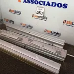 LOTE 053 - 03 TELAS DE ANÚNCIO. (NO ESTADO) ATENÇÃO! FAZER A VISITAÇÃO ANTES DE ARREMATAR, NÃO SABEMOS SE FUNCIONA. LEILÃO NÃO TEM GARANTIA E NEM DEVOLUÇÃO, SUJEITO A POSSÍVEIS AVARIAS VISÍVEIS/OCULTAS E/OU AUSÊNCIA DE COMPONENTES.