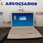 LOTE 017 - 01 NOTEBOOK MARCA ACER COM FONTE. (NO ESTADO) ATENÇÃO! FAZER A VISITAÇÃO ANTES DE ARREMATAR, NÃO SABEMOS SE FUNCIONA. LEILÃO NÃO TEM GARANTIA E NEM DEVOLUÇÃO, SUJEITO A POSSÍVEIS AVARIAS VISÍVEIS/OCULTAS E/OU AUSÊNCIA DE COMPONENTES.