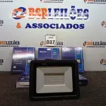 LOTE 037 - 05 REFLETORES LED AMBIENTE EXTERNO100W. (NO ESTADO) ATENÇÃO! FAZER A VISITAÇÃO ANTES DE ARREMATAR, NÃO SABEMOS SE FUNCIONA. LEILÃO NÃO TEM GARANTIA E NEM DEVOLUÇÃO, SUJEITO A POSSÍVEIS AVARIAS VISÍVEIS/OCULTAS E/OU AUSÊNCIA DE COMPONENTES.