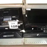 LOTE 108 - 10 MONITORES LCD MARCAS E MODELOS DIVERSOS. (NO ESTADO) ATENÇÃO! FAZER A VISITAÇÃO ANTES DE ARREMATAR, NÃO SABEMOS SE FUNCIONA. LEILÃO NÃO TEM GARANTIA E NEM DEVOLUÇÃO, SUJEITO A POSSÍVEIS AVARIAS VISÍVEIS/OCULTAS E/OU AUSÊNCIA DE COMPONENTES.