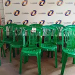 LOTE 135 - 09 CADEIRAS DE PLÁSTICO SENDO 05 COM AVARIAS. (NO ESTADO) ATENÇÃO! FAZER A VISITAÇÃO ANTES DE ARREMATAR, NÃO SABEMOS SE FUNCIONA. LEILÃO NÃO TEM GARANTIA E NEM DEVOLUÇÃO, SUJEITO A POSSÍVEIS AVARIAS VISÍVEIS/OCULTAS E/OU AUSÊNCIA DE COMPONENTES.