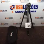 LOTE 103 - 01 TRIPÉ PARA CÂMERA MARCA TOMATE MTG-3016. (NO ESTADO) ATENÇÃO! FAZER A VISITAÇÃO ANTES DE ARREMATAR, NÃO SABEMOS SE FUNCIONA. LEILÃO NÃO TEM GARANTIA E NEM DEVOLUÇÃO, SUJEITO A POSSÍVEIS AVARIAS VISÍVEIS/OCULTAS E/OU AUSÊNCIA DE COMPONENTES.