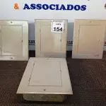 LOTE 154 - 04 CAIXAS DE DISTRIBUIÇÃO ELÉTRICA C 12 CIRCUITOS DE EMBUTIR. (NO ESTADO) ATENÇÃO! FAZER A VISITAÇÃO ANTES DE ARREMATAR, NÃO SABEMOS SE FUNCIONA. LEILÃO NÃO TEM GARANTIA E NEM DEVOLUÇÃO, SUJEITO A POSSÍVEIS AVARIAS VISÍVEIS/OCULTAS E/OU AUSÊNCIA DE COMPONENTES.