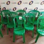 LOTE 135 - 09 CADEIRAS DE PLÁSTICO SENDO 05 COM AVARIAS. (NO ESTADO) ATENÇÃO! FAZER A VISITAÇÃO ANTES DE ARREMATAR, NÃO SABEMOS SE FUNCIONA. LEILÃO NÃO TEM GARANTIA E NEM DEVOLUÇÃO, SUJEITO A POSSÍVEIS AVARIAS VISÍVEIS/OCULTAS E/OU AUSÊNCIA DE COMPONENTES.