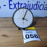 LOTE 058 - 01 RELÓGIO KINZLE EVERDATE. (NO ESTADO)