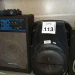 LOTE 113 - 03 CAIXAS DE SOM MARCAS E MODELOS DIVERSOS. (NO ESTADO) ATENÇÃO! FAZER A VISITAÇÃO ANTES DE ARREMATAR, NÃO SABEMOS SE FUNCIONA. LEILÃO NÃO TEM GARANTIA E NEM DEVOLUÇÃO, SUJEITO A POSSÍVEIS AVARIAS VISÍVEIS/OCULTAS E/OU AUSÊNCIA DE COMPONENTES.