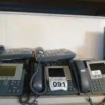 LOTE 091 - 08 APARELHOS TELEFÔNICOS MARCAS E MODELOS DIVERSOS. (NO ESTADO) ATENÇÃO! FAZER A VISITAÇÃO ANTES DE ARREMATAR, NÃO SABEMOS SE FUNCIONA. LEILÃO NÃO TEM GARANTIA E NEM DEVOLUÇÃO, SUJEITO A POSSÍVEIS AVARIAS VISÍVEIS/OCULTAS E/OU AUSÊNCIA DE COMPONENTES.