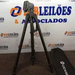 LOTE 046 - 01 TRIPÉ PARA CÂMERA MARCA TOMATE MTG-3016. (NO ESTADO) ATENÇÃO! FAZER A VISITAÇÃO ANTES DE ARREMATAR, NÃO SABEMOS SE FUNCIONA. LEILÃO NÃO TEM GARANTIA E NEM DEVOLUÇÃO, SUJEITO A POSSÍVEIS AVARIAS VISÍVEIS/OCULTAS E/OU AUSÊNCIA DE COMPONENTES.