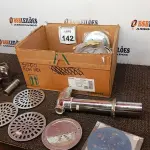 LOTE 142 - 01 LOTE COM DIVERSOS MATERIAIS HIDRÁULICOS E TAMPAS DE RALOS PARA BANHEIRO. (NO ESTADO) ATENÇÃO! FAZER A VISITAÇÃO ANTES DE ARREMATAR, NÃO SABEMOS SE FUNCIONA. LEILÃO NÃO TEM GARANTIA E NEM DEVOLUÇÃO, SUJEITO A POSSÍVEIS AVARIAS VISÍVEIS/OCULTAS E/OU AUSÊNCIA DE COMPONENTES.