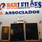 LOTE 026 - 03 TABLETS MARCA POSITIVO. (NO ESTADO) ATENÇÃO! FAZER A VISITAÇÃO ANTES DE ARREMATAR, NÃO SABEMOS SE FUNCIONA. LEILÃO NÃO TEM GARANTIA E NEM DEVOLUÇÃO, SUJEITO A POSSÍVEIS AVARIAS VISÍVEIS/OCULTAS E/OU AUSÊNCIA DE COMPONENTES.