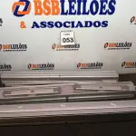 LOTE 053 - 03 TELAS DE ANÚNCIO. (NO ESTADO) ATENÇÃO! FAZER A VISITAÇÃO ANTES DE ARREMATAR, NÃO SABEMOS SE FUNCIONA. LEILÃO NÃO TEM GARANTIA E NEM DEVOLUÇÃO, SUJEITO A POSSÍVEIS AVARIAS VISÍVEIS/OCULTAS E/OU AUSÊNCIA DE COMPONENTES.