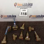 LOTE 118 - 07 REGISTROS EM METAL DIVERSOS E 02 TEZ EM METAL. (NO ESTADO) ATENÇÃO! FAZER A VISITAÇÃO ANTES DE ARREMATAR, NÃO SABEMOS SE FUNCIONA. LEILÃO NÃO TEM GARANTIA E NEM DEVOLUÇÃO, SUJEITO A POSSÍVEIS AVARIAS VISÍVEIS/OCULTAS E/OU AUSÊNCIA DE COMPONENTES.