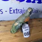 LOTE 059 - 01 PAPAGAIO EM PEDRA. (NO ESTADO)