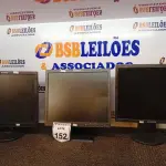 LOTE 152 - 03 MONITORES LCD MARCAS E MODELOS DIVERSOS. (NO ESTADO) ATENÇÃO! FAZER A VISITAÇÃO ANTES DE ARREMATAR, NÃO SABEMOS SE FUNCIONA. LEILÃO NÃO TEM GARANTIA E NEM DEVOLUÇÃO, SUJEITO A POSSÍVEIS AVARIAS VISÍVEIS/OCULTAS E/OU AUSÊNCIA DE COMPONENTES.