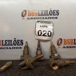 LOTE 020 - 04 REGISTROS PARA BANHEIRO DIVERSOS. (NO ESTADO) ATENÇÃO! FAZER A VISITAÇÃO ANTES DE ARREMATAR, NÃO SABEMOS SE FUNCIONA. LEILÃO NÃO TEM GARANTIA E NEM DEVOLUÇÃO, SUJEITO A POSSÍVEIS AVARIAS VISÍVEIS/OCULTAS E/OU AUSÊNCIA DE COMPONENTES.