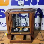 LOTE 031 - 01 BALANÇA DE PRECISÃO. (NO ESTADO)