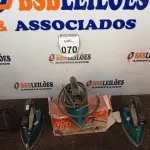LOTE 070 - 03 FERROS DE PASSAR ROUPAS A GÁS. (NO ESTADO) ATENÇÃO! FAZER A VISITAÇÃO ANTES DE ARREMATAR, NÃO SABEMOS SE FUNCIONA. LEILÃO NÃO TEM GARANTIA E NEM DEVOLUÇÃO, SUJEITO A POSSÍVEIS AVARIAS VISÍVEIS/OCULTAS E/OU AUSÊNCIA DE COMPONENTES.