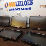 LOTE 001 - 06 MONITORES MARCAS E MODELOS DIVERSOS.  (NO ESTADO) ATENÇÃO! FAZER A VISITAÇÃO ANTES DE ARREMATAR, NÃO SABEMOS SE FUNCIONA. LEILÃO NÃO TEM GARANTIA E NEM DEVOLUÇÃO, SUJEITO A POSSÍVEIS AVARIAS VISÍVEIS/OCULTAS E/OU AUSÊNCIA DE COMPONENTES.