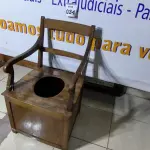 LOTE 034 - 01 VASO SANITÁRIO ANTIGO ORIGINAL USADO ATE ANOS 30. (NO ESTADO)