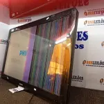 LOTE 180 - 01 TV MARCA PHILIPPS 40” POLEGADAS PARA RETIRADA DE PEÇAS. (NO ESTADO) ATENÇÃO! FAZER A VISITAÇÃO ANTES DE ARREMATAR, NÃO SABEMOS SE FUNCIONA. LEILÃO NÃO TEM GARANTIA E NEM DEVOLUÇÃO, SUJEITO A POSSÍVEIS AVARIAS VISÍVEIS/OCULTAS E/OU AUSÊNCIA DE COMPONENTES.