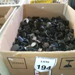 LOTE 194 - 01 LOTE COM GRANDE QUANTIDADE DE ACABAMENTOS DIVERSOS P MOVEIS. (NO ESTADO) ATENÇÃO! FAZER A VISITAÇÃO ANTES DE ARREMATAR, NÃO SABEMOS SE FUNCIONA. LEILÃO NÃO TEM GARANTIA E NEM DEVOLUÇÃO, SUJEITO A POSSÍVEIS AVARIAS VISÍVEIS/OCULTAS E/OU AUSÊNCIA DE COMPONENTES.