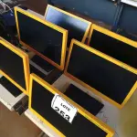 LOTE 253 - 06 MONITORES LCD MARCA CCE PARA RETIRADA DE PEÇAS. (NO ESTADO) ATENÇÃO! FAZER A VISITAÇÃO ANTES DE ARREMATAR, NÃO SABEMOS SE FUNCIONA. LEILÃO NÃO TEM GARANTIA E NEM DEVOLUÇÃO, SUJEITO A POSSÍVEIS AVARIAS VISÍVEIS/OCULTAS E/OU AUSÊNCIA DE COMPONENTES.