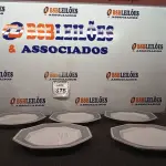 LOTE 375 - 07 PRATOS OCTOGONAIS. (NO ESTADO) ATENÇÃO! FAZER A VISITAÇÃO ANTES DE ARREMATAR, NÃO SABEMOS SE FUNCIONA. LEILÃO NÃO TEM GARANTIA E NEM DEVOLUÇÃO, SUJEITO A POSSÍVEIS AVARIAS VISÍVEIS/OCULTAS E/OU AUSÊNCIA DE COMPONENTES.